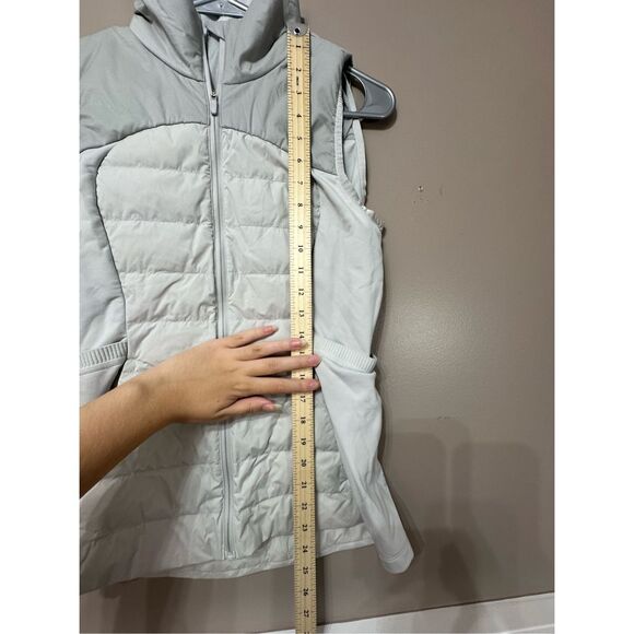 NWOT Lululemon Down For It All Light Ivory Goose Down Puffer Vest Women's 6US - Picture 8 of 10